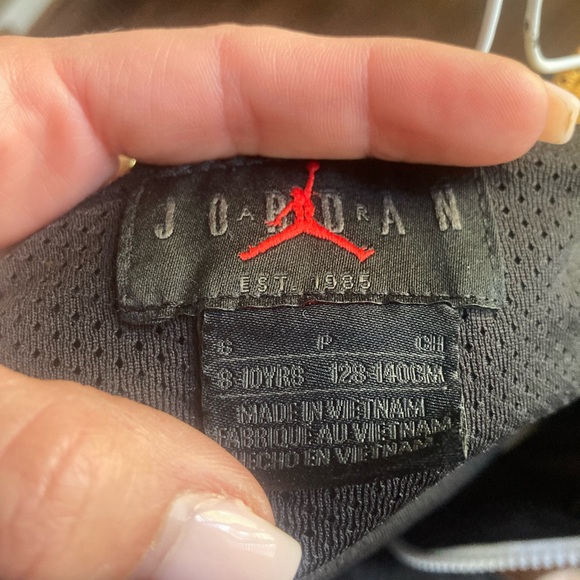 Boys Jumpman Jordan windbreaker jacket. Like new. Size small. Ages 8-10 - Picture 5 of 7